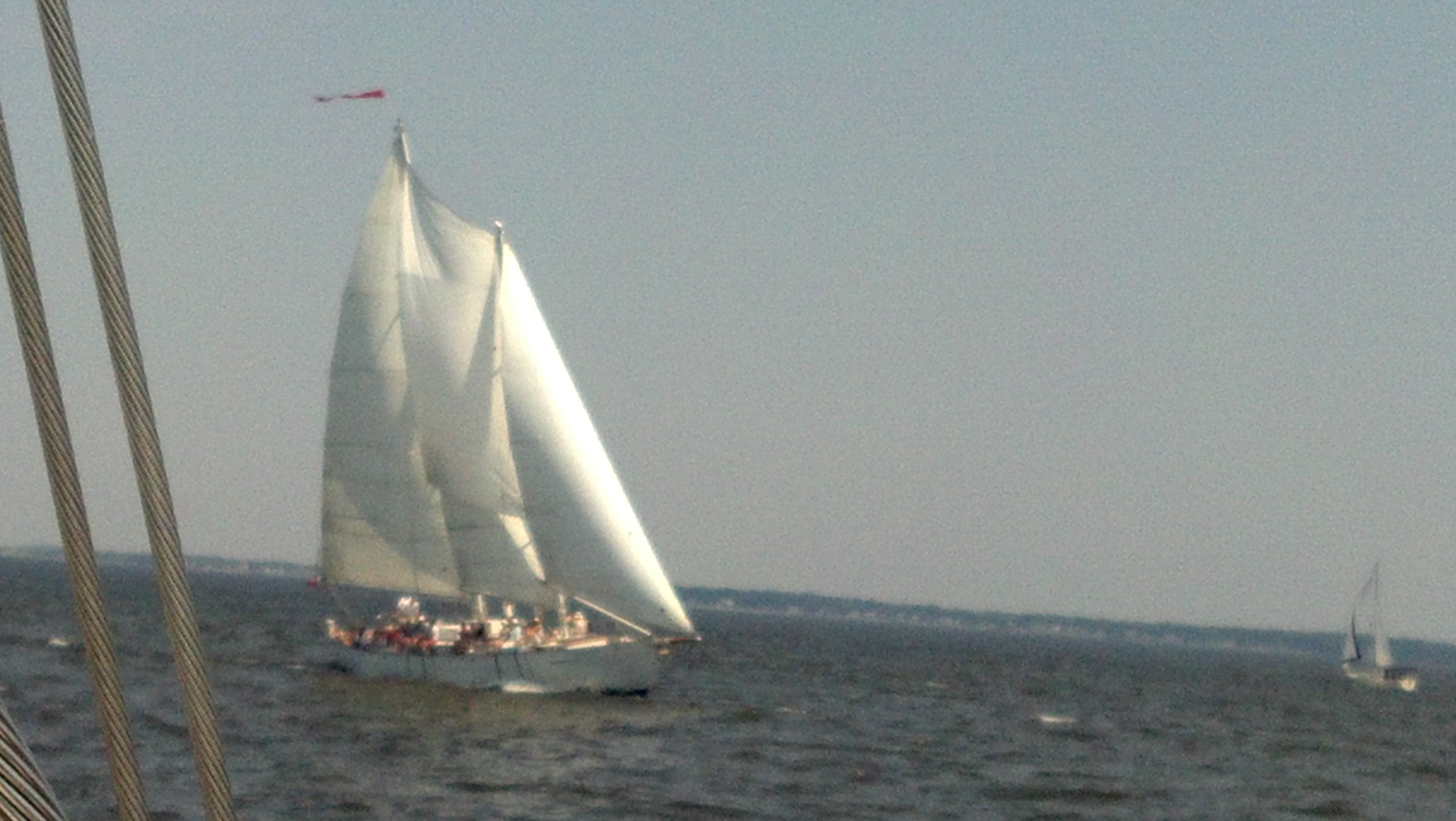 Schooner Woodwind saililng upwind