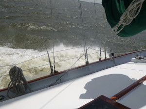 Sailing along at 10 knots toward Thomas Point Light house