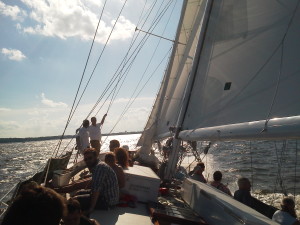 Great breeze, nice healing, fast sailing and happy guests!