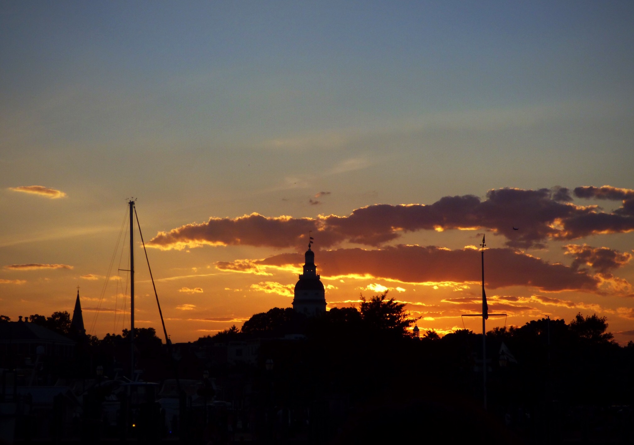 The Annapolis Capital dome at sunset